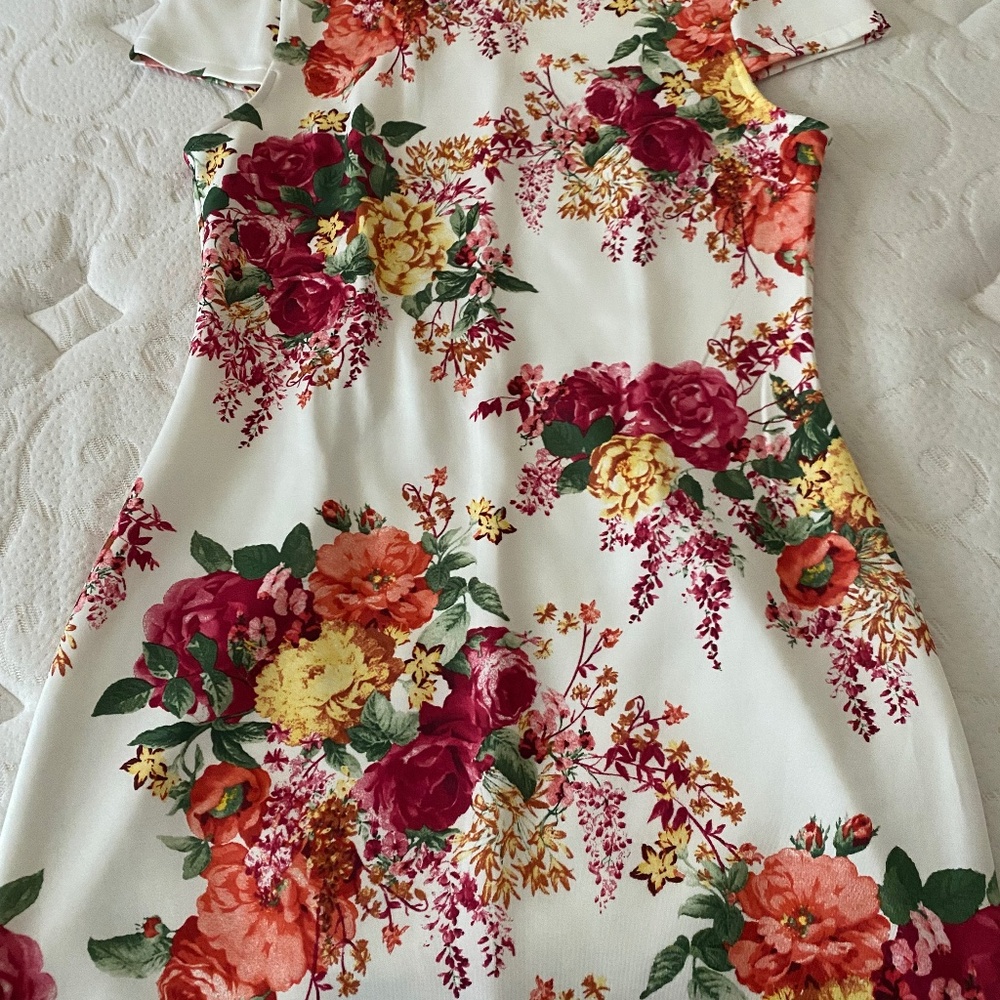 Floral short sleeve dress